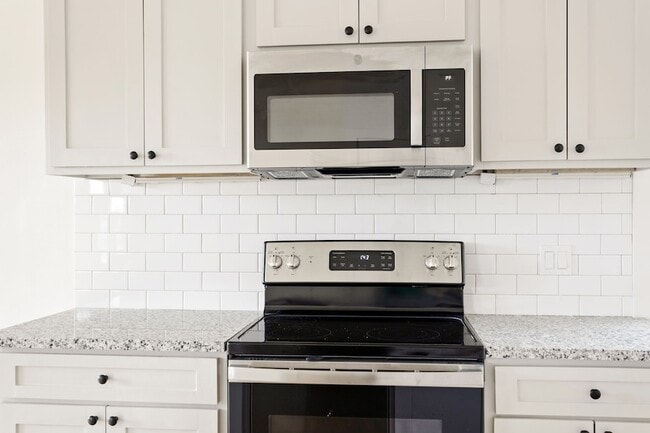 Building Photo - 226 N Dixie St