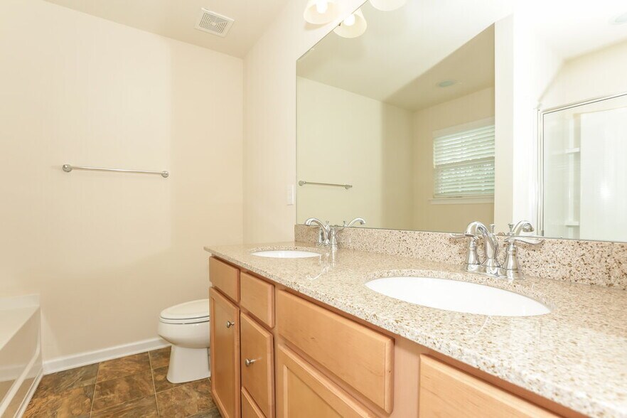 Building Photo - 1291 Farm Branch Dr SW