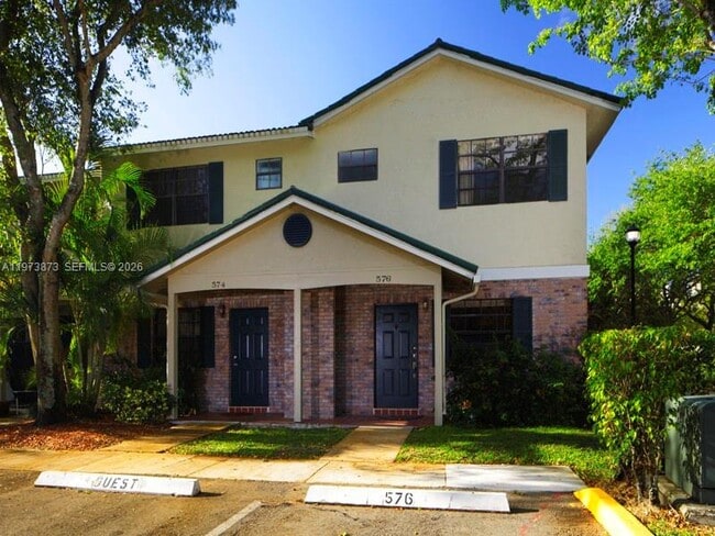 Building Photo - 576 Westree Ln