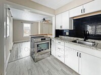 Building Photo - 830 Ave G