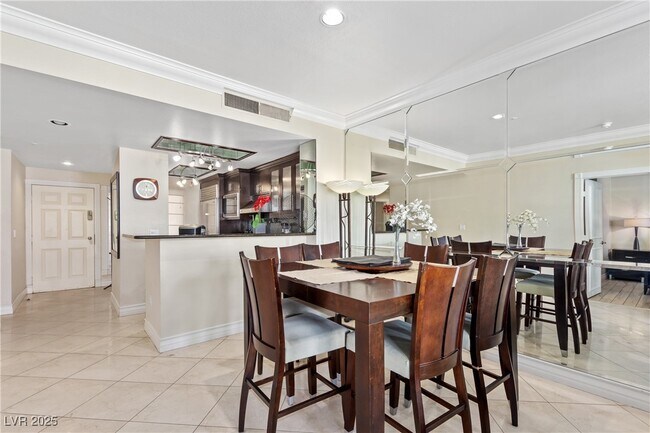 Building Photo - 260 E Flamingo Rd