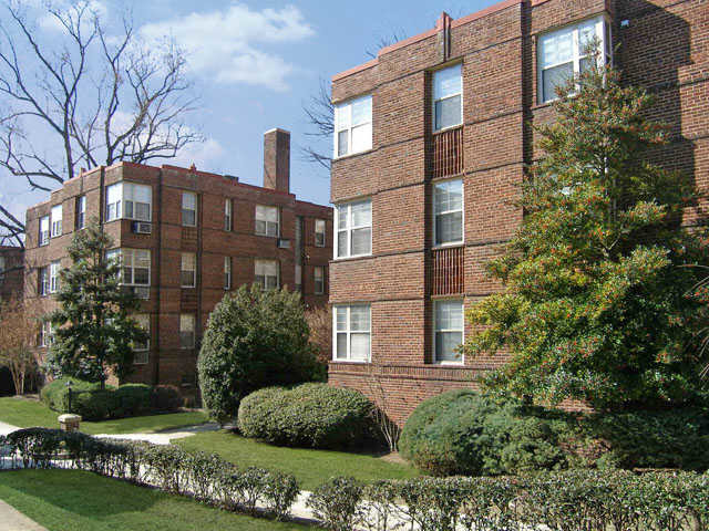 Building Photo - Spring Garden Apartments