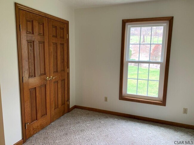 Building Photo - 133 Anderson Ln