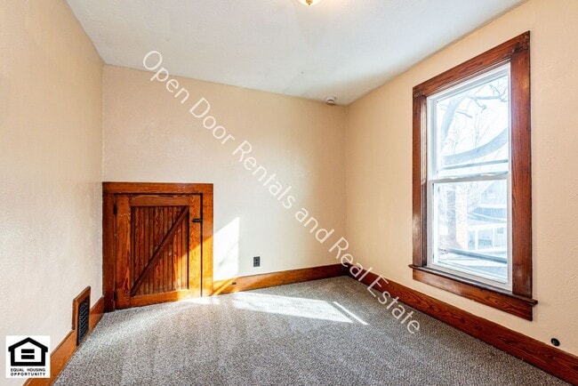 Building Photo - 4 bedroom home now available!