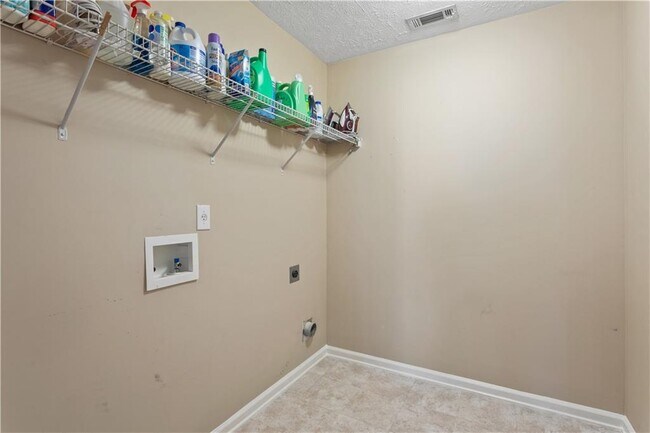 Building Photo - 130 S Links Dr