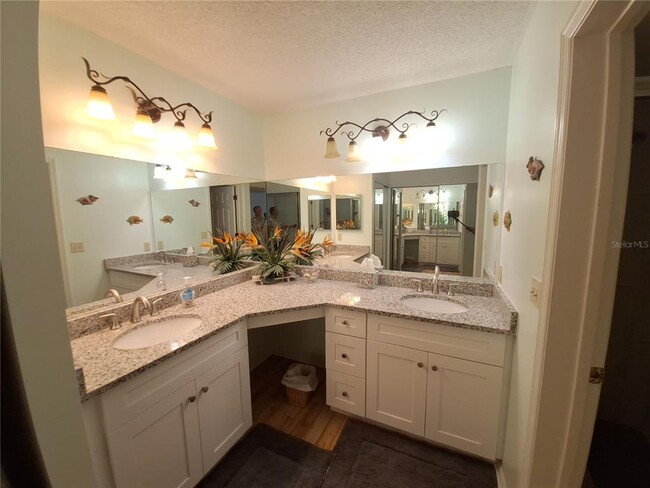 Building Photo - 427 Cerromar Ln