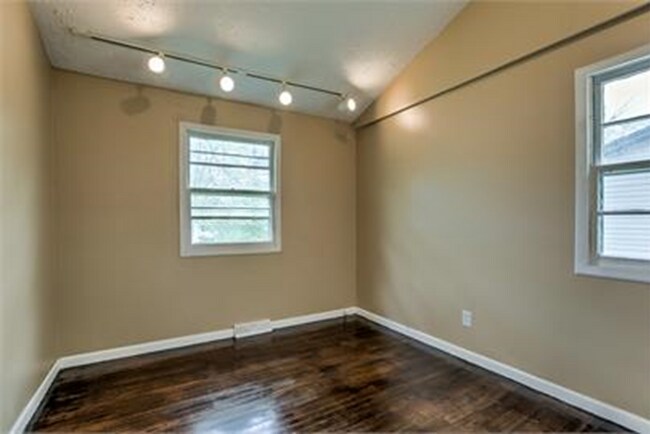 Building Photo - 6310 N 47th St