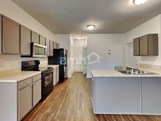 Building Photo - 704 Marjam Ln