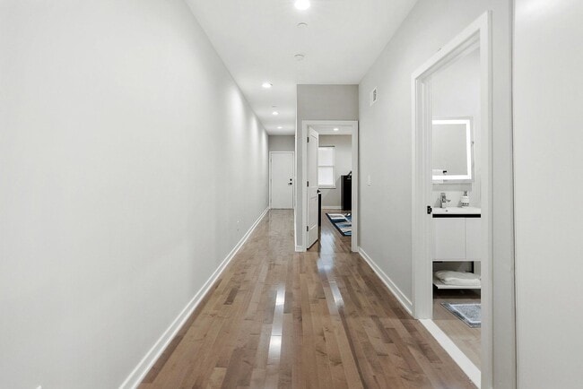 Building Photo - 1611 N 27th St