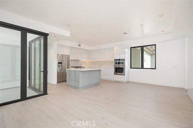 Building Photo - 423 Orchid Ave