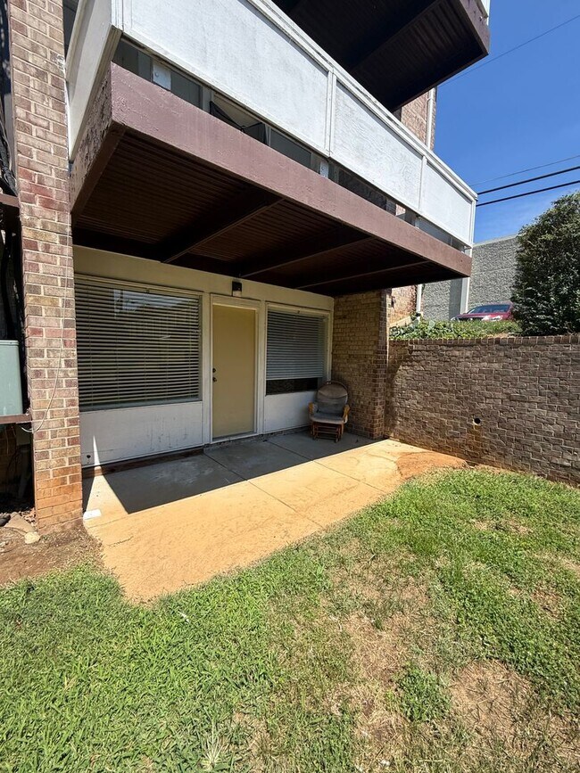 Building Photo - 554 Wilson Bridge Dr