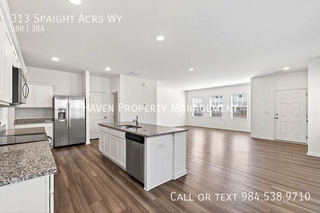 Building Photo - 313 Spaight Acrs Wy