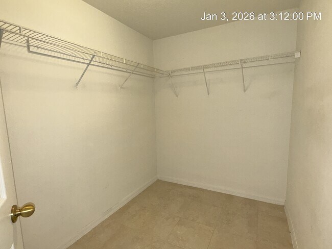 Building Photo - 1911 Colonial Woods Blvd