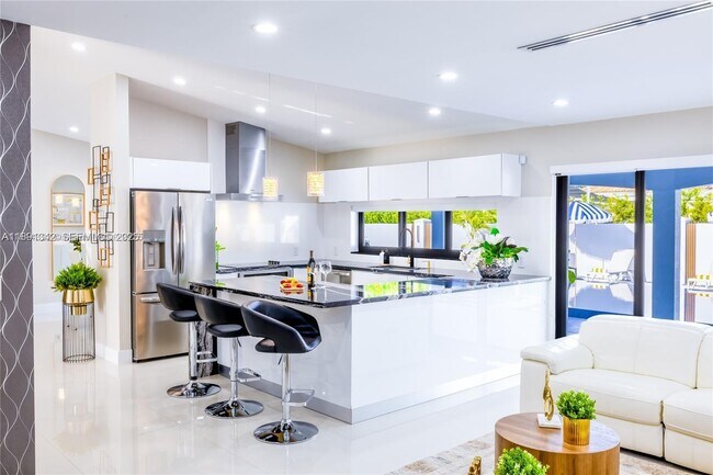 Building Photo - 3221 SW 140th Ave