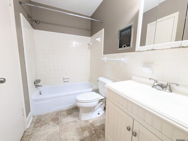 Building Photo - 1701 Lobdell Ave