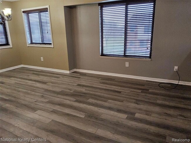 Building Photo - 15712 Orchard Ln