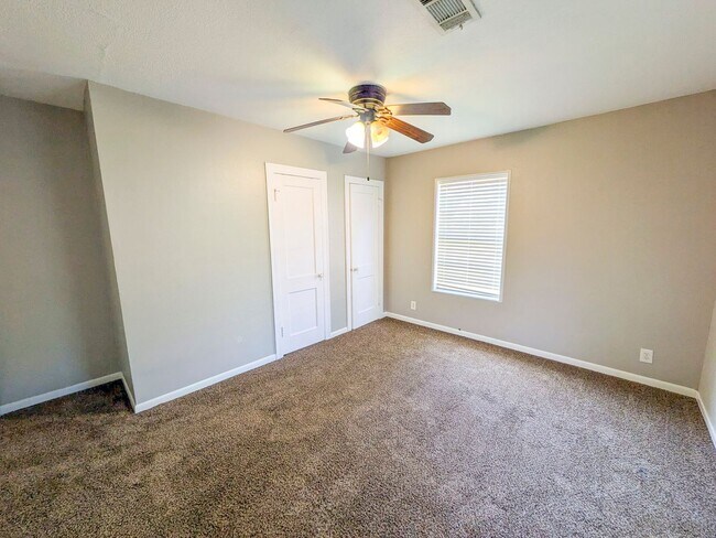 Building Photo - 290 Hebert Dr