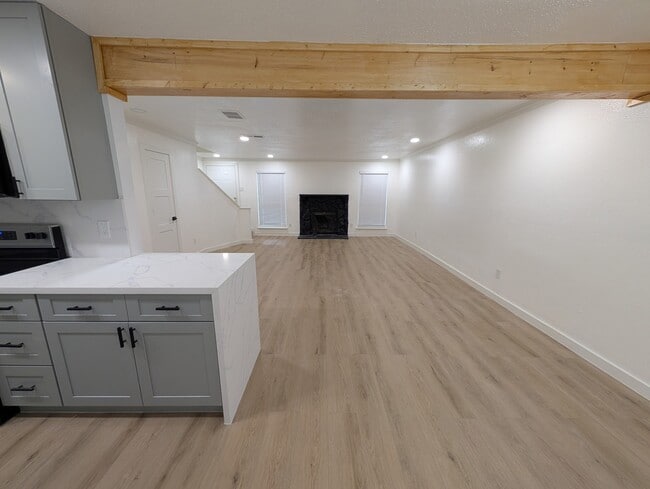 Building Photo - 6001 Reims Rd