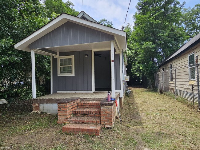 Building Photo - 2 br, 1 bath House - 1012 Pine Street