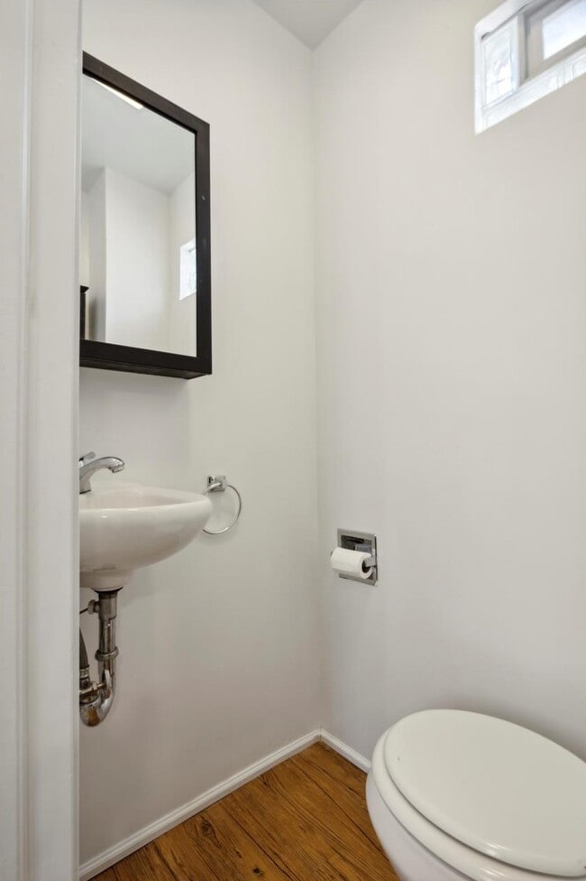 Building Photo - 1212 Day St