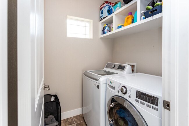 Building Photo - 11560 Spectacular Bid Cir