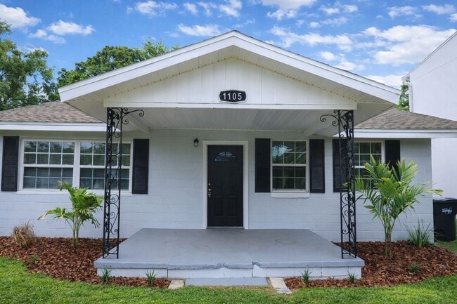 Building Photo - 3 Bedroom, 1 Bathroom Home for Rent in Tampa!