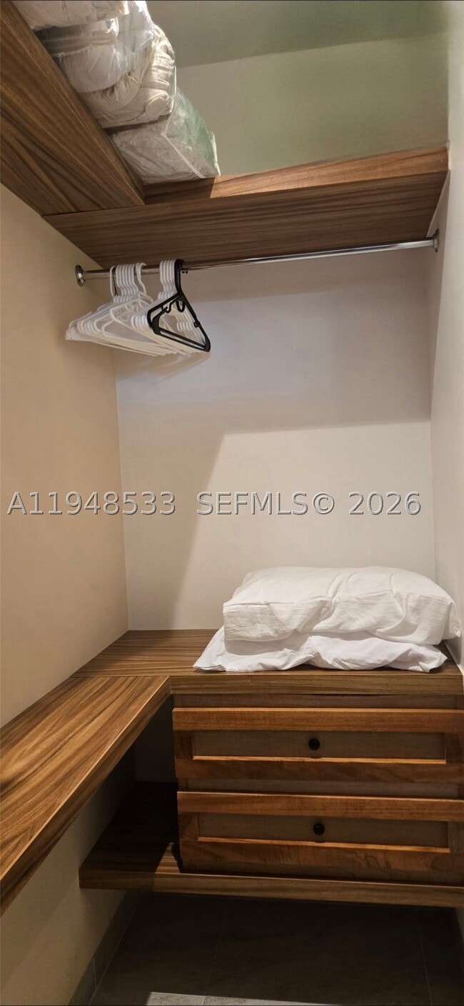 Building Photo - 121 Calle 23,entre 28 y 30,Centro 12