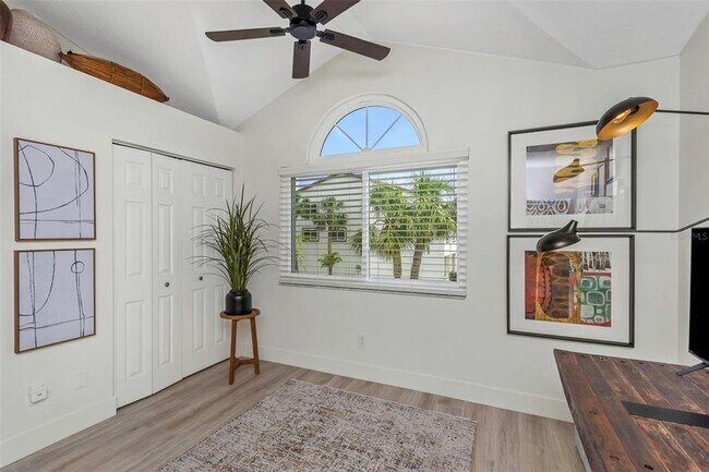 Building Photo - 375 Madeira Cir