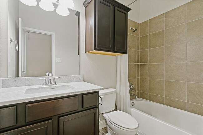 Building Photo - 3556 Woods Estates Dr