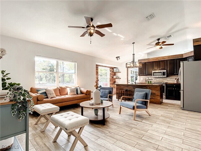 Building Photo - 2511 6th St NW