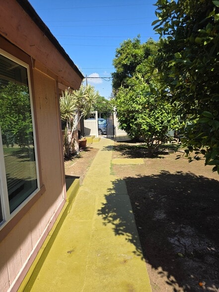 Building Photo - 1420 Coolidge Ave