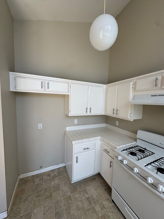 Building Photo - 3 Bedroom 2 Bathroom Home in Santa Maria