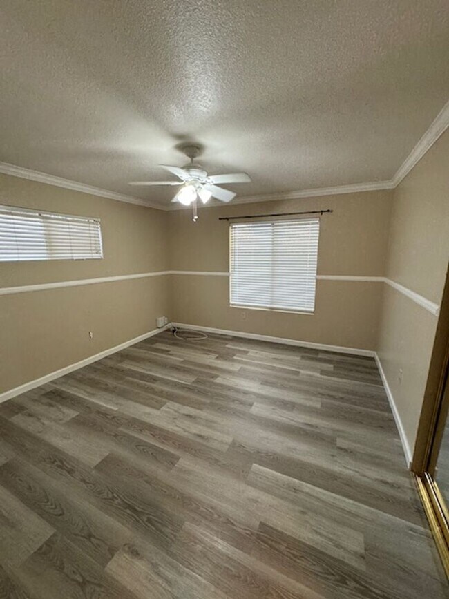 Building Photo - Beautiful Home in the Heart of Hemet