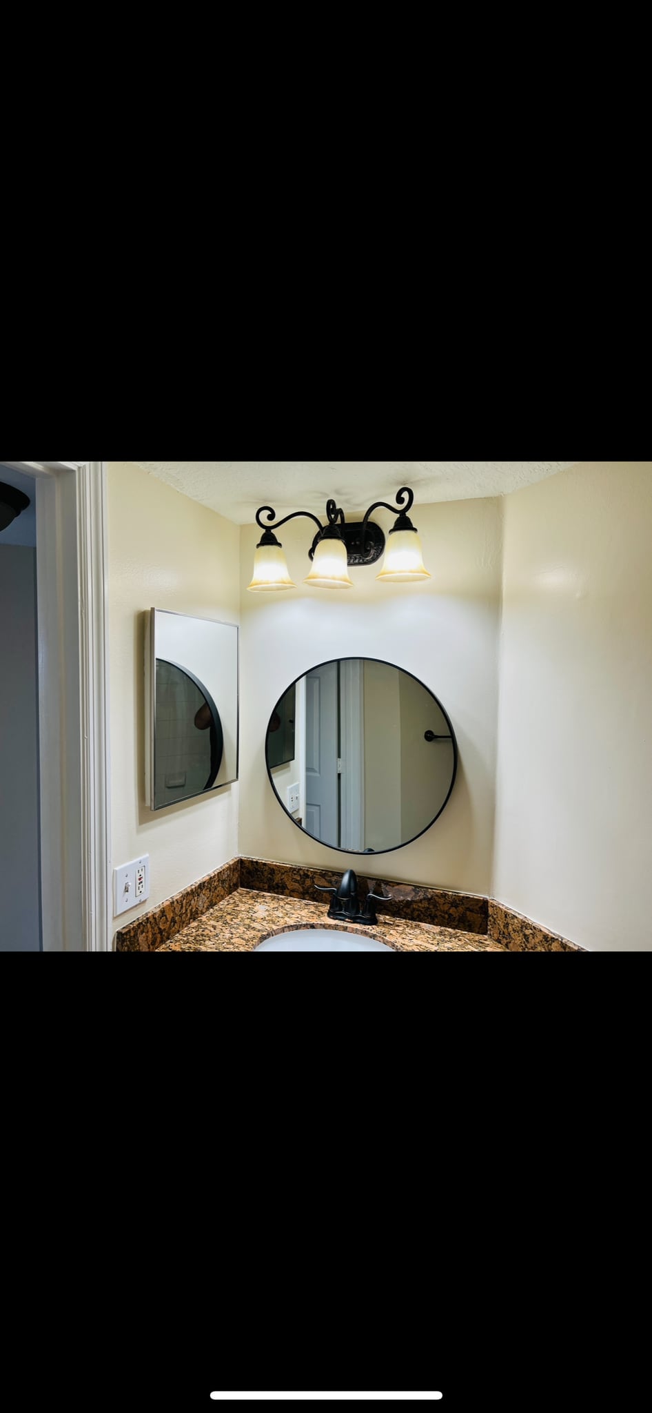 Building Photo - 4240 San Marino Blvd