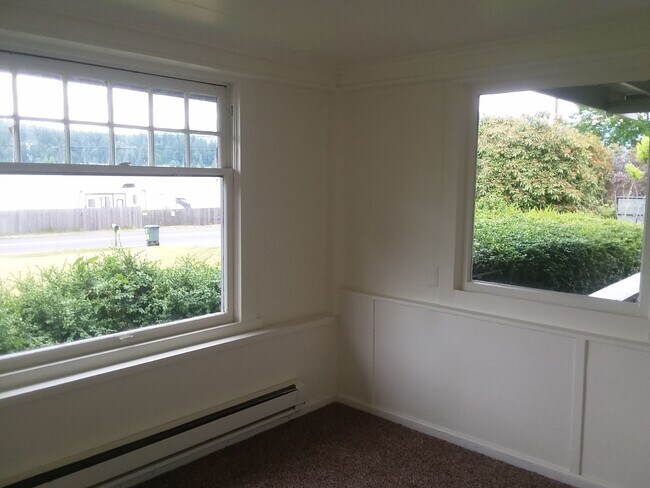 Building Photo - Spacious 3-Bedroom Home for Rent!