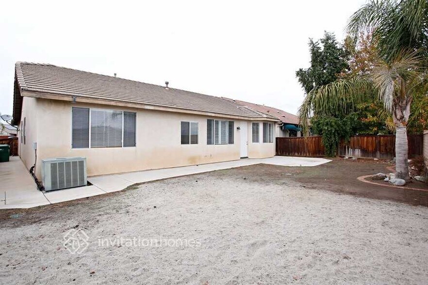 Building Photo - 29910 Morning Breeze Dr