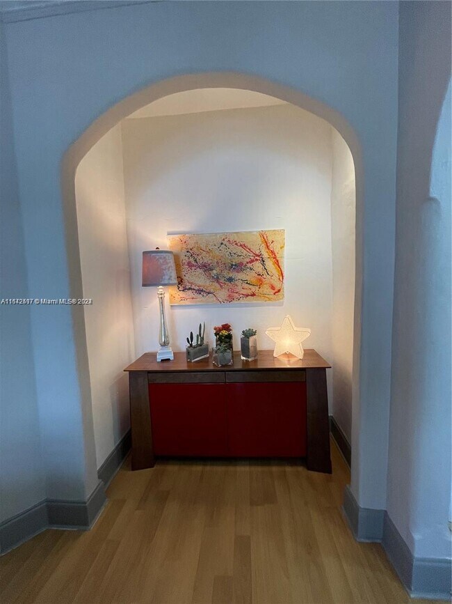 Building Photo - 3224 Biscayne Blvd