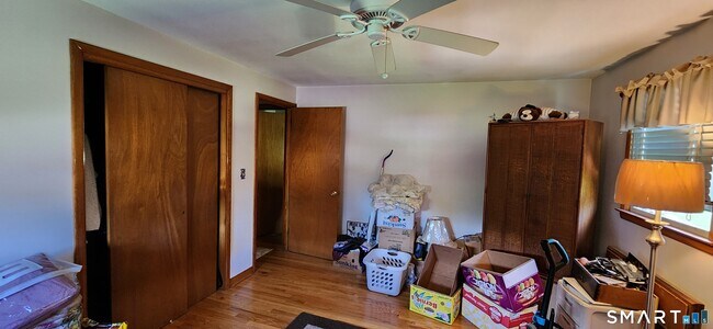 Building Photo - 219 3rd Ave