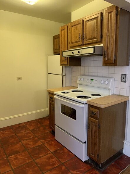 Building Photo - 379 Commonwealth Ave