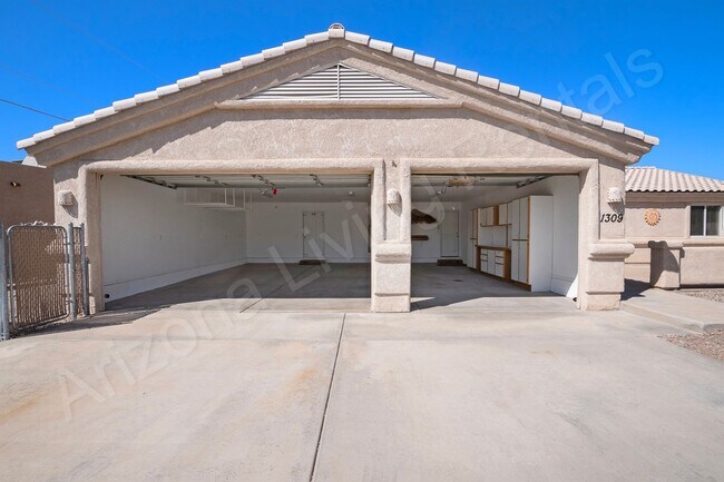 Building Photo - SOUTHSIDE DREAM!