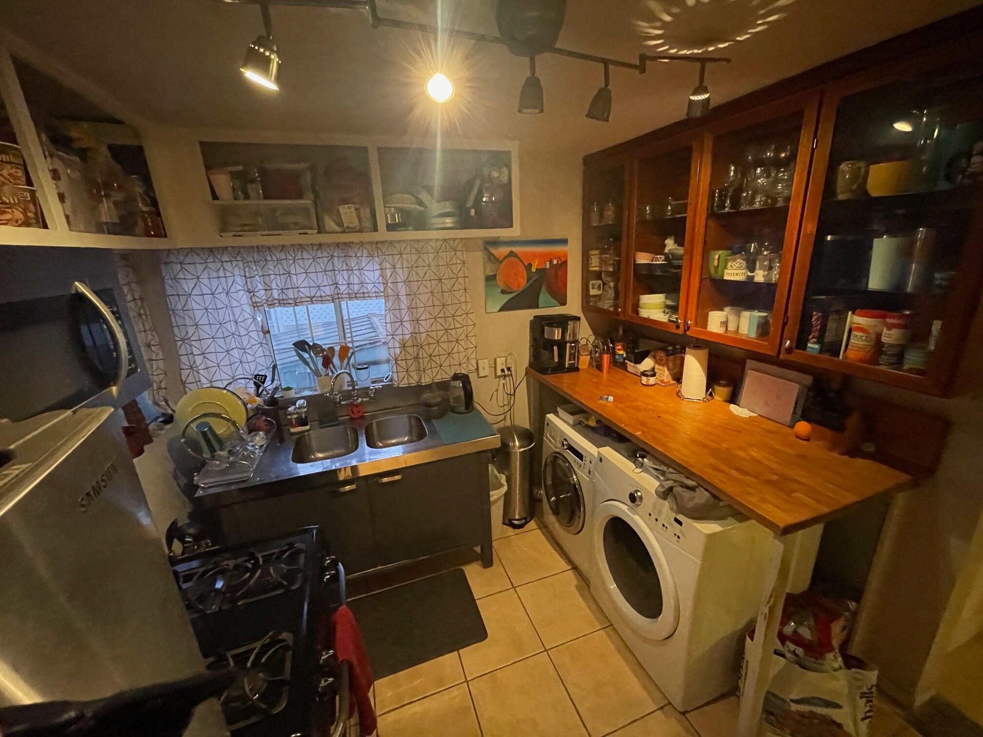 kitchen - 326 W Oliver St