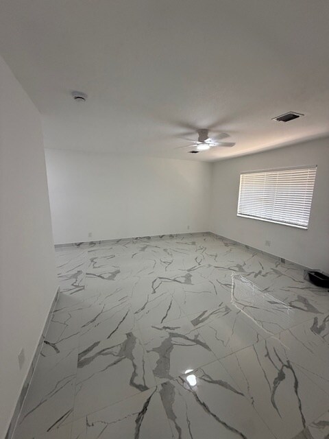 Building Photo - 5962