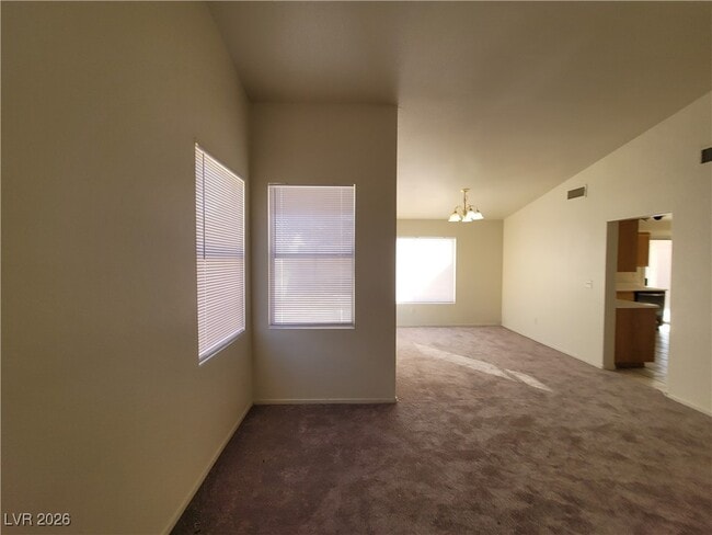 Building Photo - 25 Newburg Ave