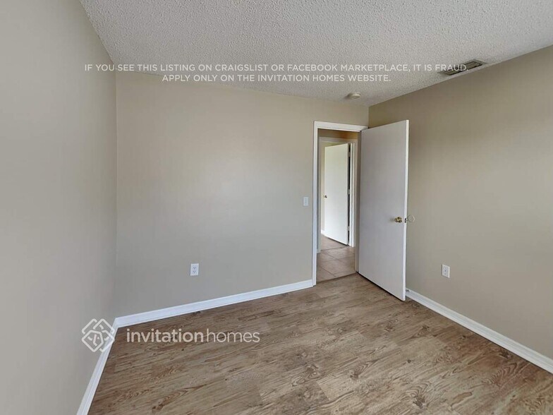 Building Photo - 1003 Embrun Ct