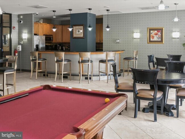 Building Photo - 1205 N Garfield St