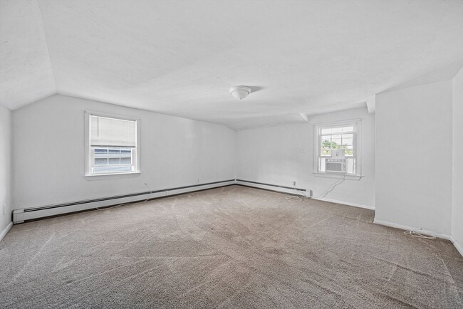 Building Photo - 8 Petrel Rd