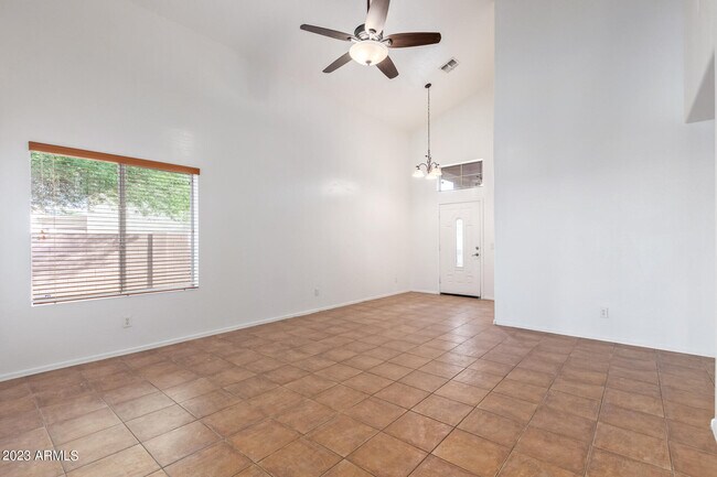 Building Photo - 21708 W Sonora St