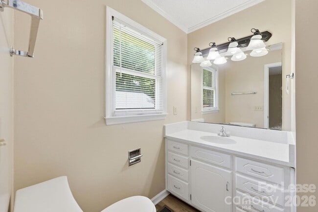 Building Photo - 6299 Spring Ct Ln