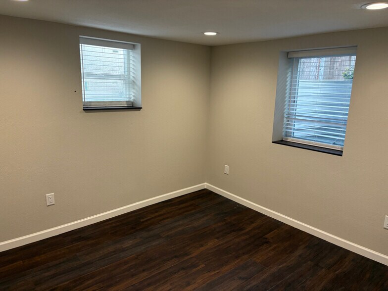 Building Photo - 2012 W Montgomery Ave