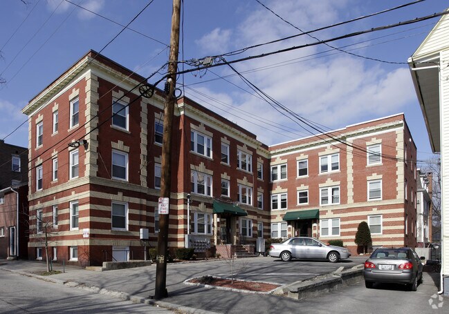 Building Photo - 18 Medway St